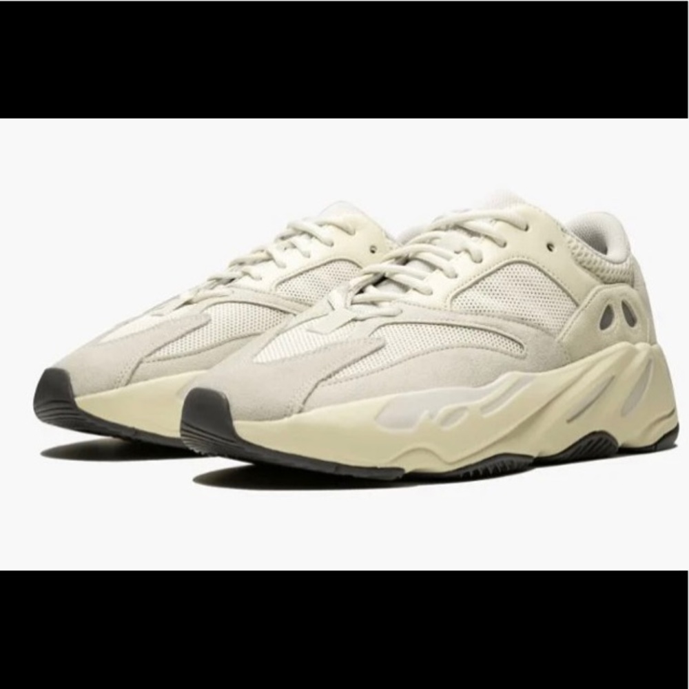 Yeezy Boost 700 ‘Analog’